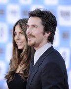 Кристиан Бэйл (Christian Bale) 2009-06-23 At Public Enemies Premiere in LA - 184xHQ A18482207606901